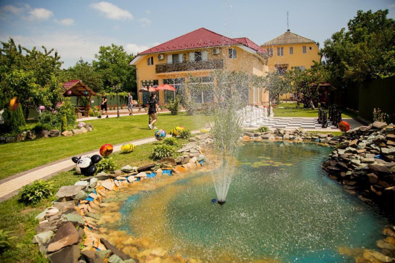 Beauty Complex Hotel Berehove  Exterior photo